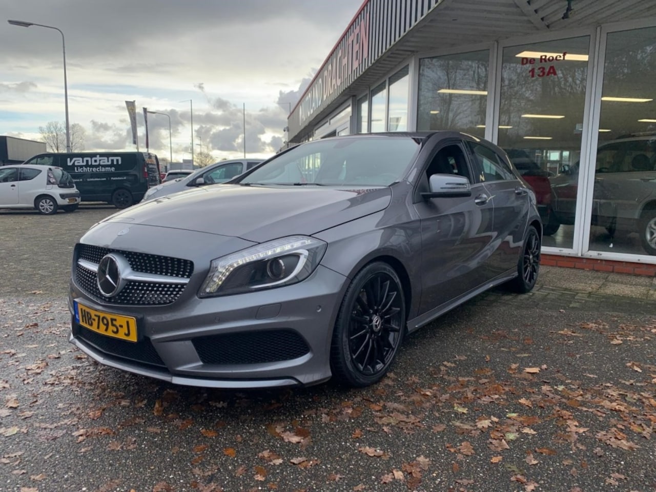 Mercedes-Benz A-klasse - AMG uitgevoerd 180 Ambition - AutoWereld.nl