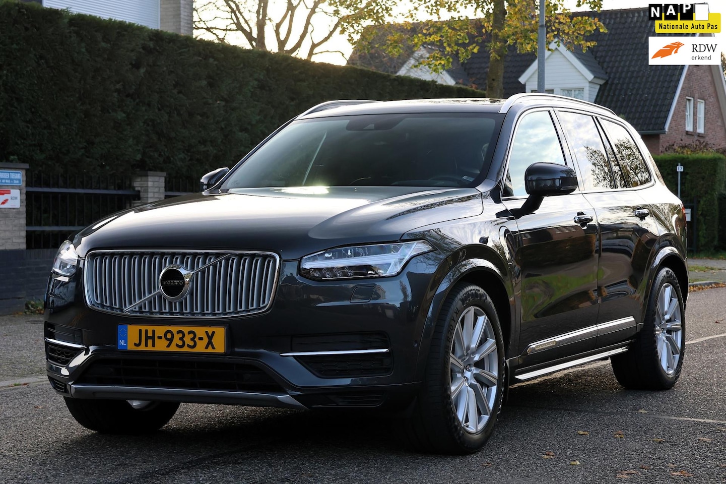 Volvo XC90 - 2.0 T8 Twin Engine AWD Inscription | LUCHTVERING | PANO | TREKHAAK | NAP | ZEER MOOIE GOED - AutoWereld.nl