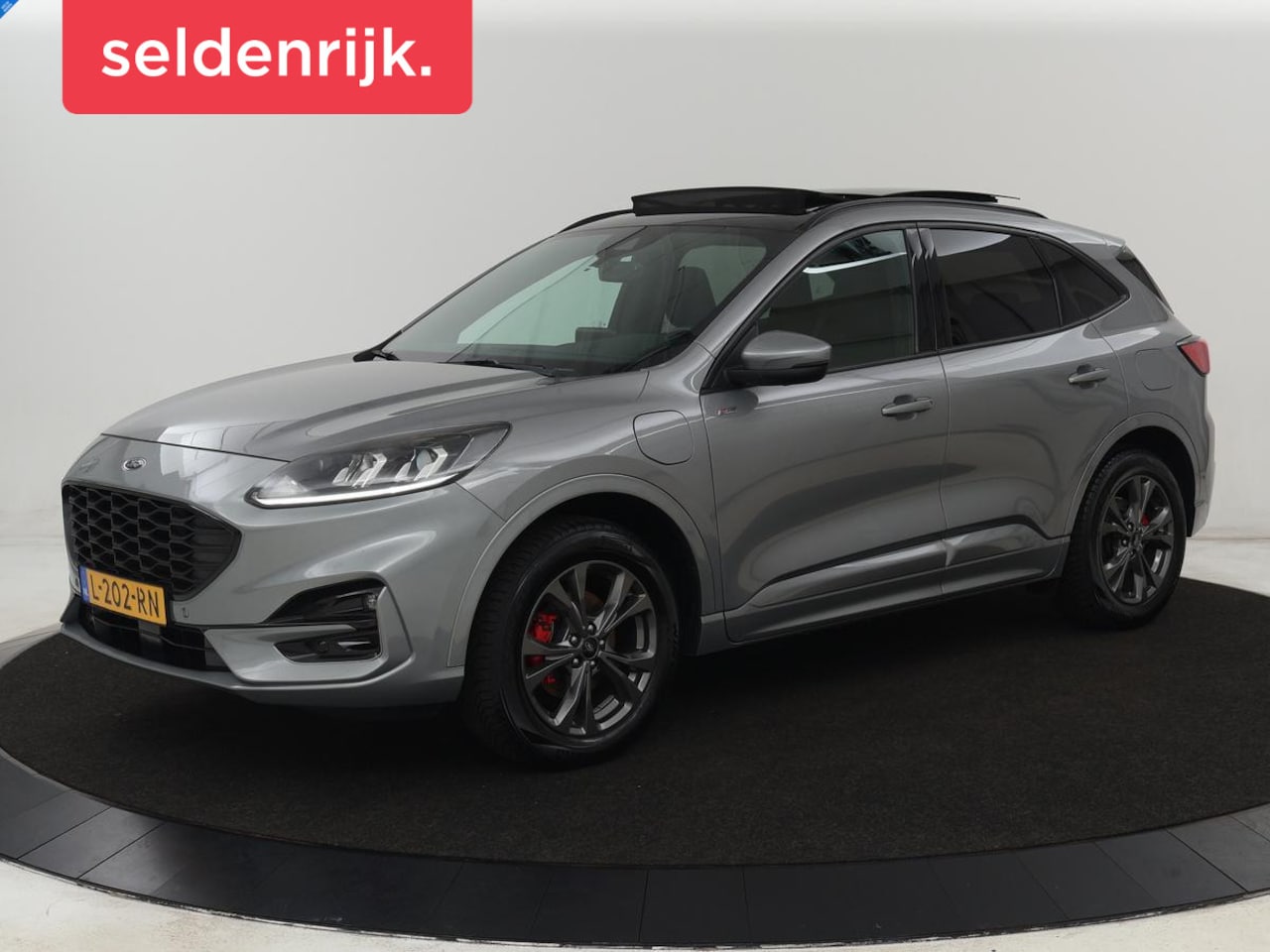 Ford Kuga - 2.5 PHEV ST-Line | Panoramadak | Stoelverwarming | Camera | Carplay | Digital Cockpit | Na - AutoWereld.nl