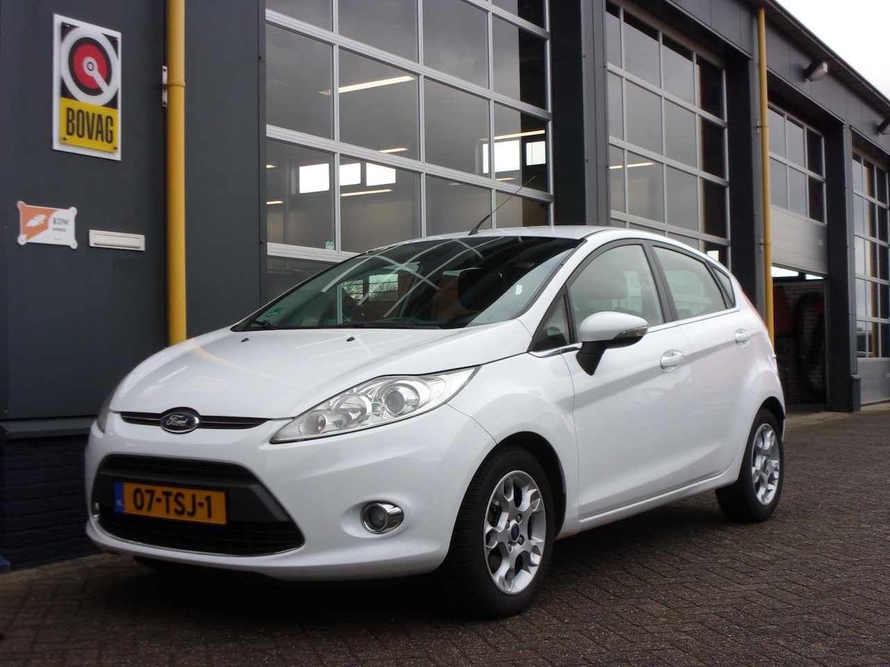 Ford Fiesta - 1.25 Titanium 1.25/82pk Titanium X-Pack - AutoWereld.nl