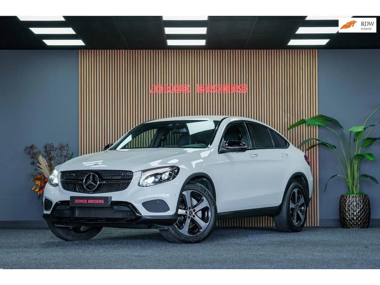 Mercedes-Benz GLC-klasse Coupé - 250 d 4MATIC Premium Plus 250 d 4MATIC Premium Plus - AutoWereld.nl