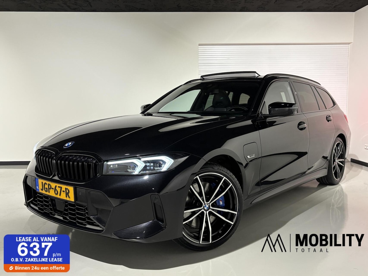 BMW 3-serie Touring - 330e |Facelift |M stoelen|Panoramadak|M sport|Shadowline|Head-up|High Executive|LED|Camera - AutoWereld.nl