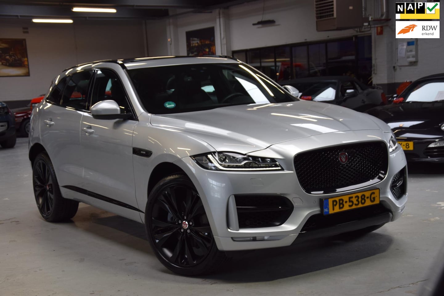 Jaguar F-Pace - 3.0 S AWD 30d Navi|301pk!|Leder|59850km!!|Org.NL|Dealer onderhouden - AutoWereld.nl