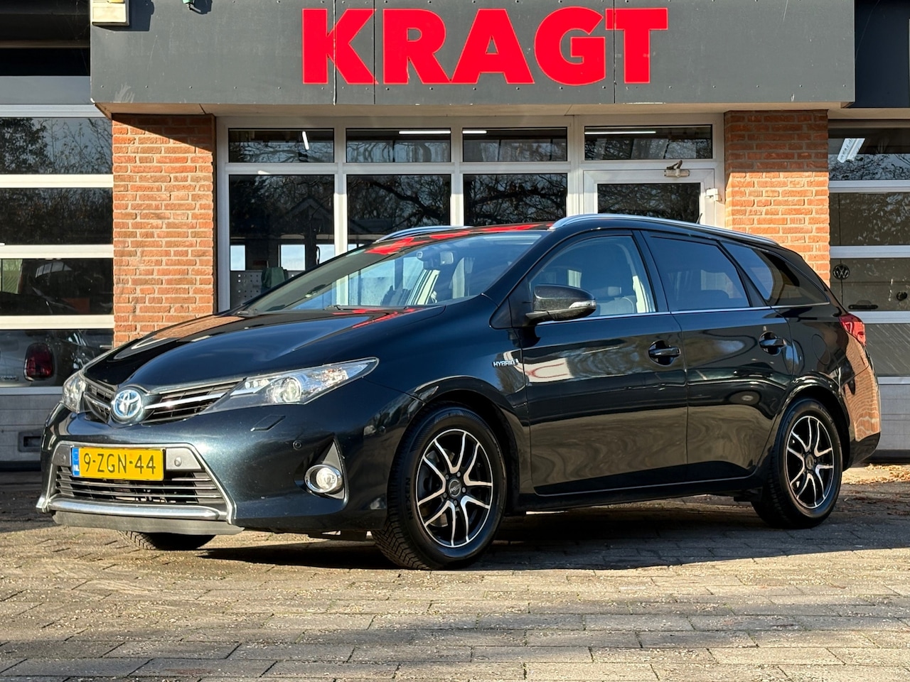 Toyota Auris Touring Sports - Hybrid Lease 1.8 - Panoramadak - Navi - bluetooth - zuinig! - AutoWereld.nl
