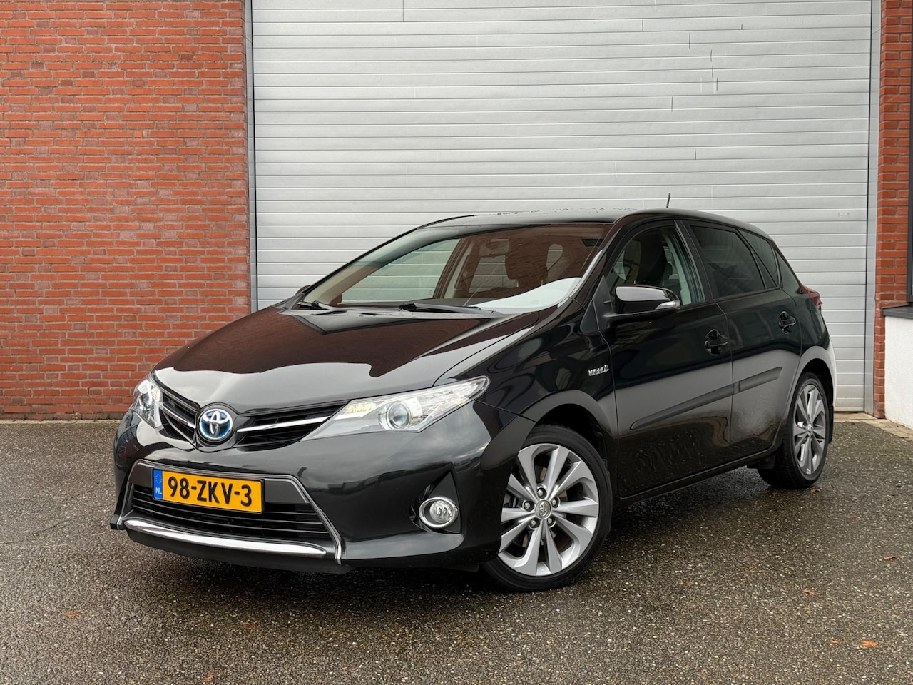 Toyota Auris - 1.8 Hybrid Aspiration| PANO| NAP| NEW APK - AutoWereld.nl