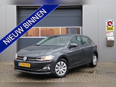 Volkswagen Polo - 1.0 MPI Comfortline Navigatie, Lage km stand