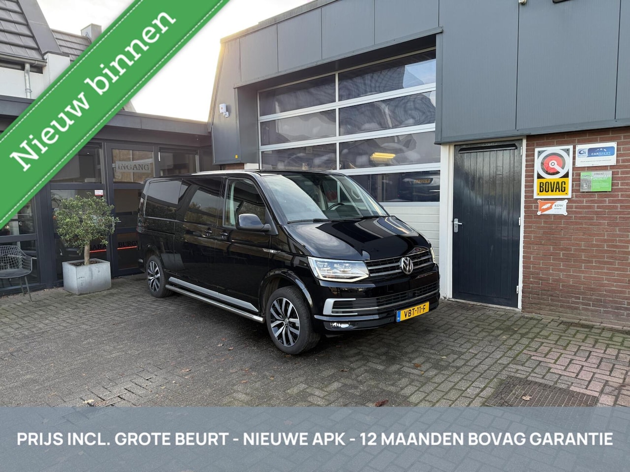 Volkswagen Transporter - 2.0 TDI L2H1 DC Highline L-SCHUIFD/ACC *INCL. BEURT EN 12 MND BOVAG GARANTIE* - AutoWereld.nl