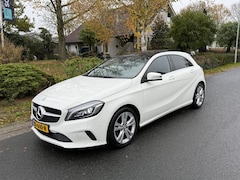 Mercedes-Benz A-klasse - 180 Automaat•Pano•HarmanKardon