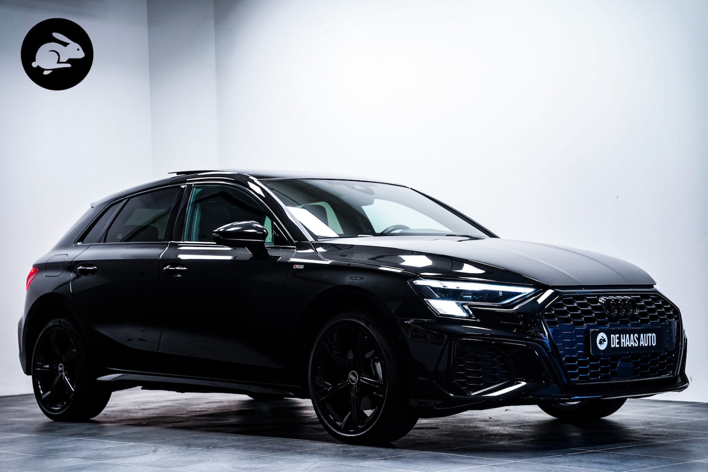 Audi A3 Sportback - 40 TFSI e S-Line|Pano dak|Alcantara ruit|Matrix led|18 inch - AutoWereld.nl