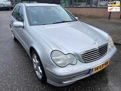 Mercedes-Benz C-klasse - 320 Elegance Automaat. Nap, Apk, Airco, Schijfdak, Trekhaak