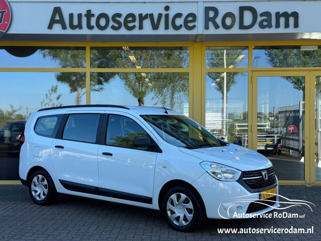 Dacia Lodgy - 1.3 TCe Essent 7p. - AutoWereld.nl