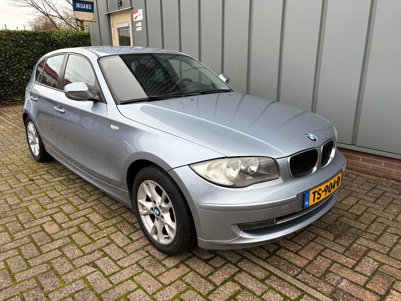 BMW 1-serie - 116i AIRCO//6BAK//ELEC.RAMEN//TREKHAAK//PDC - AutoWereld.nl