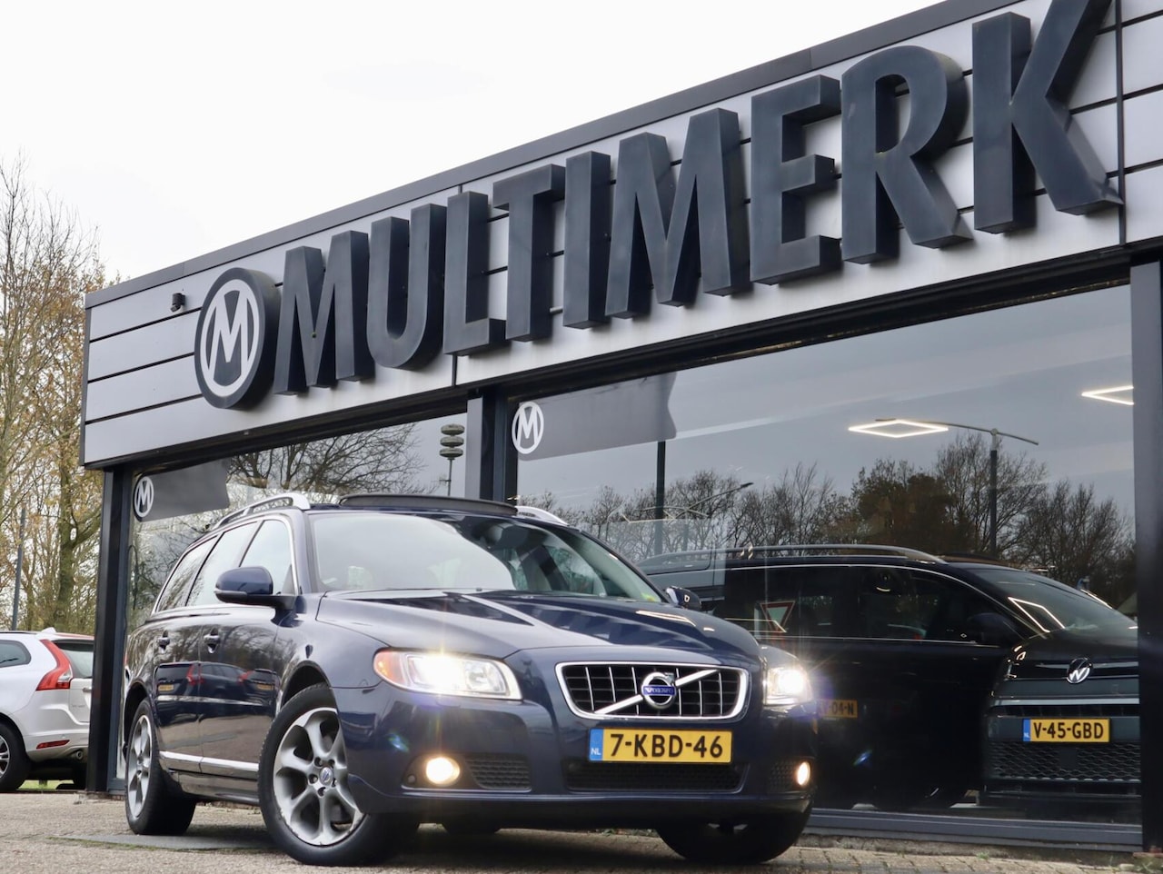 Volvo V70 - 5 Cil. Ltd Edition Luxury, Volvodealer onderhouden - AutoWereld.nl