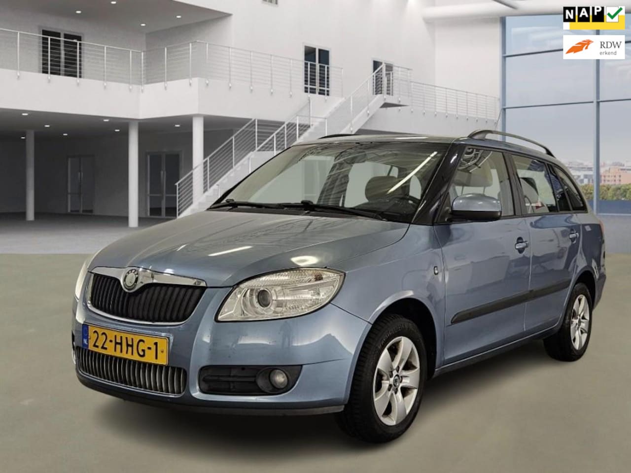 Skoda Fabia Combi - 1.6-16V Elegance|AUTOMAAT|NAVI|PSENSOR - AutoWereld.nl