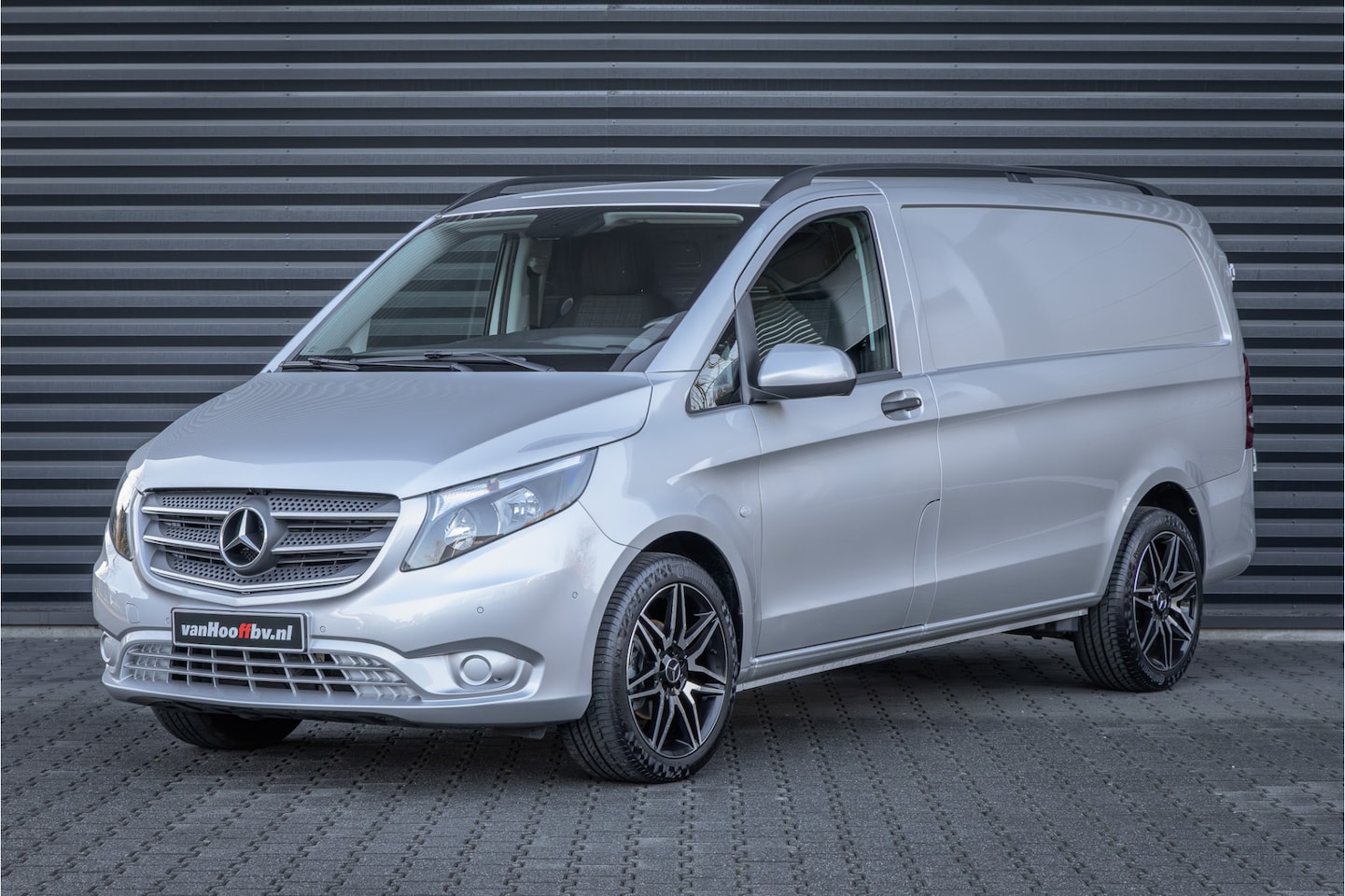 Mercedes-Benz Vito - 111 CDI Lang - 19 inch AMG- - AutoWereld.nl