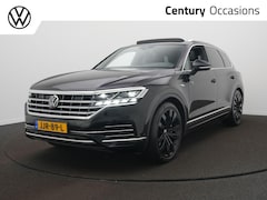 Volkswagen Touareg - 3.0 TSi eHybrid 4MOTION | Luchtvering | 360 Camera | Massage | Panodak