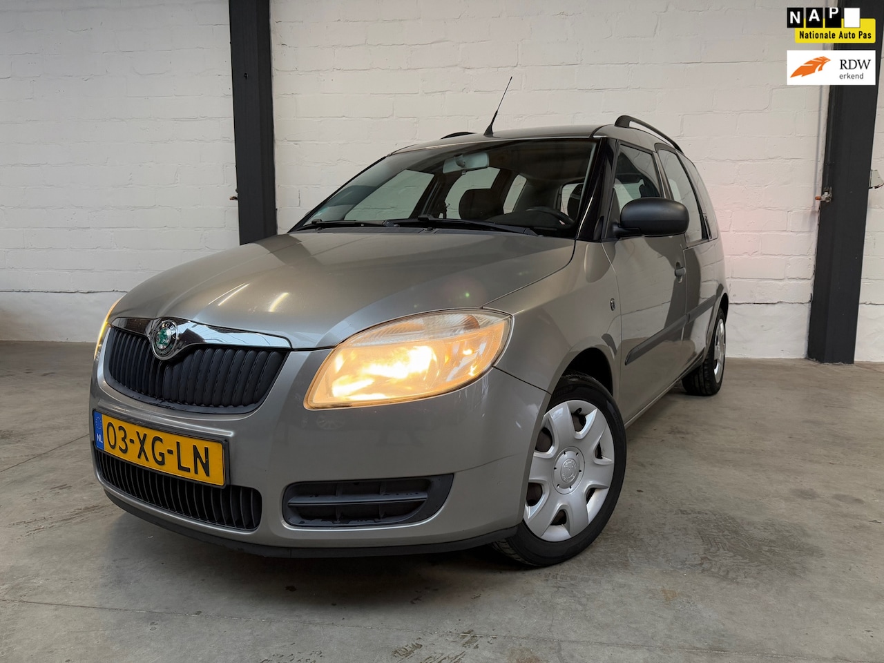 Skoda Roomster - 1.4-16V |OrgNL| |Trekhaak| |Cruisecontrol| - AutoWereld.nl