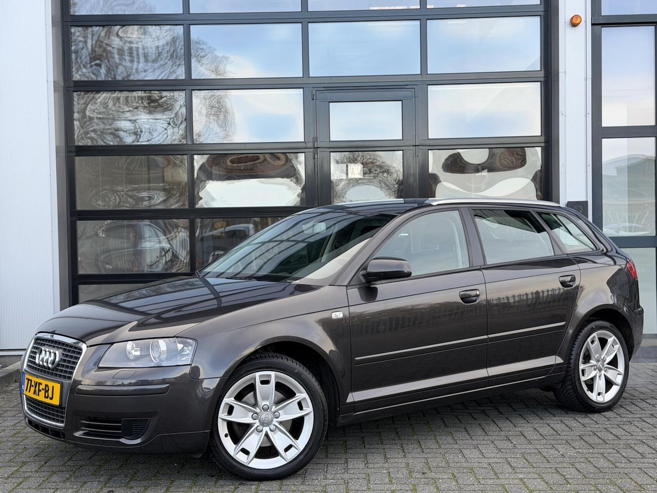 Audi A3 Sportback - 1.8 TFSI Ambition / Cruise / Trekhaak / AC - AutoWereld.nl