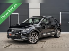 Volkswagen T-Roc - 1.5 TSI Sport Leder|Camera|Carplay|Pano|VOL