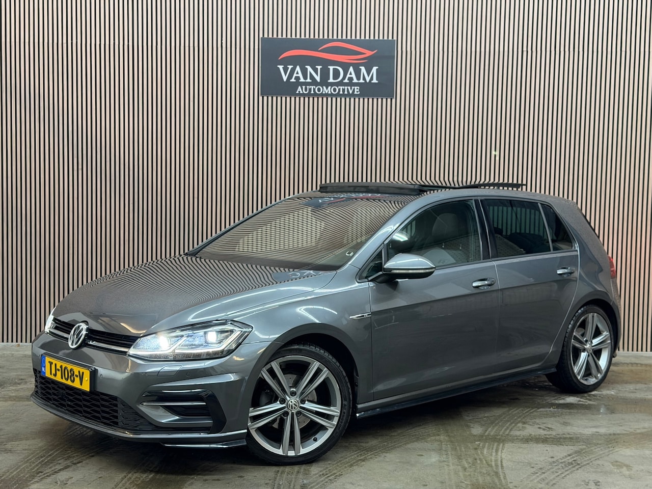 Volkswagen Golf - 2.0 TDI R-Line 2018 DSG NAP PANO LED VIRTUAL - AutoWereld.nl