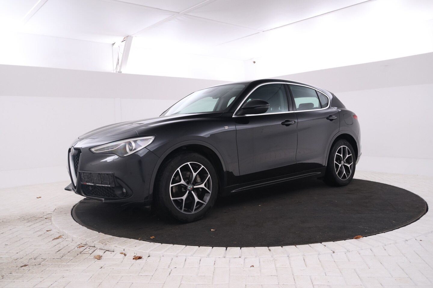 Alfa Romeo Stelvio - 2.2 JTD TI Automaat! 190Pk, Leer, Navigatie, Climate, - AutoWereld.nl