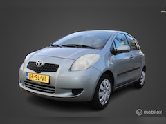 Toyota Yaris - 1.3 VVTi Sol MMT. Trekhaak, Airco. Nieuw apk, NAP