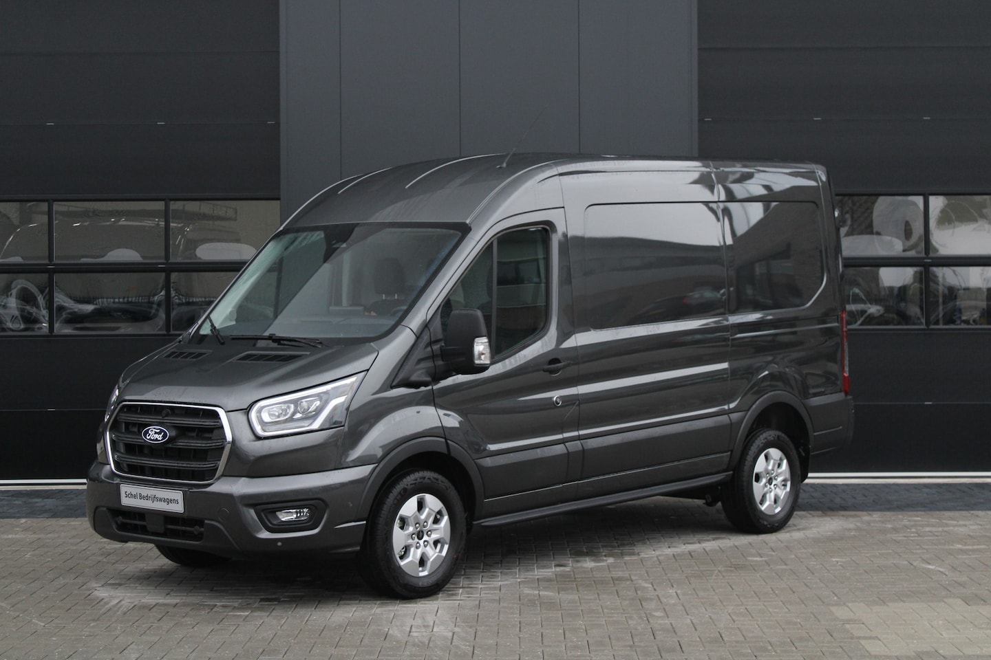 Ford Transit - 350 2.0 TDCI L2H2 Limited 165pk - Adaptive Cruise - Xenon - Navi - Blind Spot - 360 camera - AutoWereld.nl