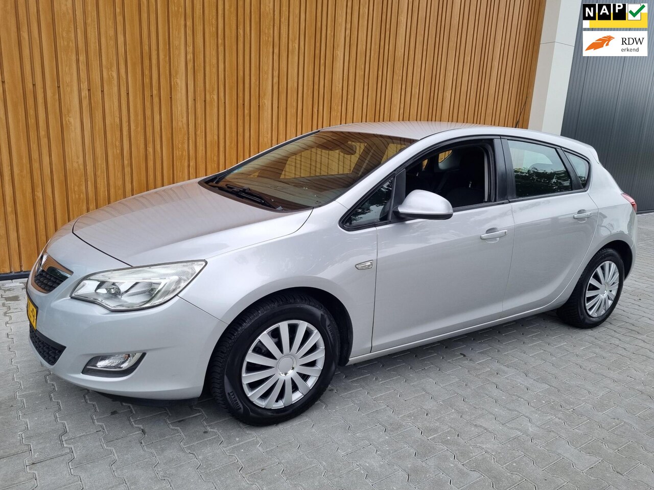 Opel Astra - 1.4 TURBO EDITION + 5DRS + AIRCO + CRUISE - AutoWereld.nl
