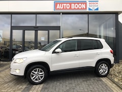 Volkswagen Tiguan - 1.4TSi 150PK COMFORT&DESIGN : NAVI/P-CAM/CLIMA/ PDC/TREKH.1800KG.TREKGEWICHT/LMV/P-GLAS./