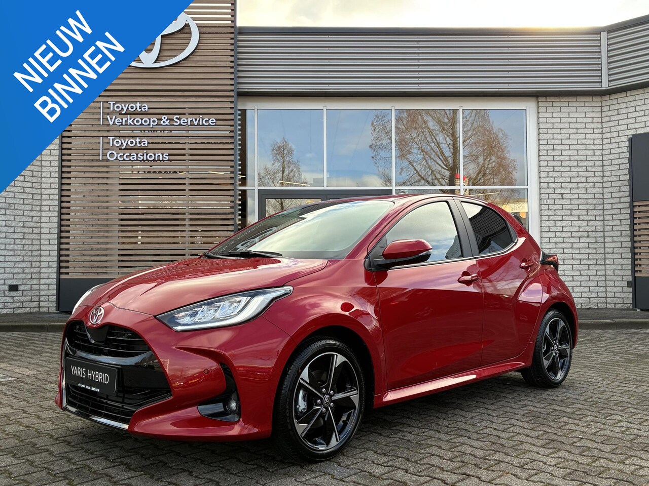 Toyota Yaris - HYBRID 130 EXECUTIVE NIEUW & DIRECT LEVERBAAR!!! STOEL/STUURVERW PARK-SENSOREN BLIND-SPOT - AutoWereld.nl
