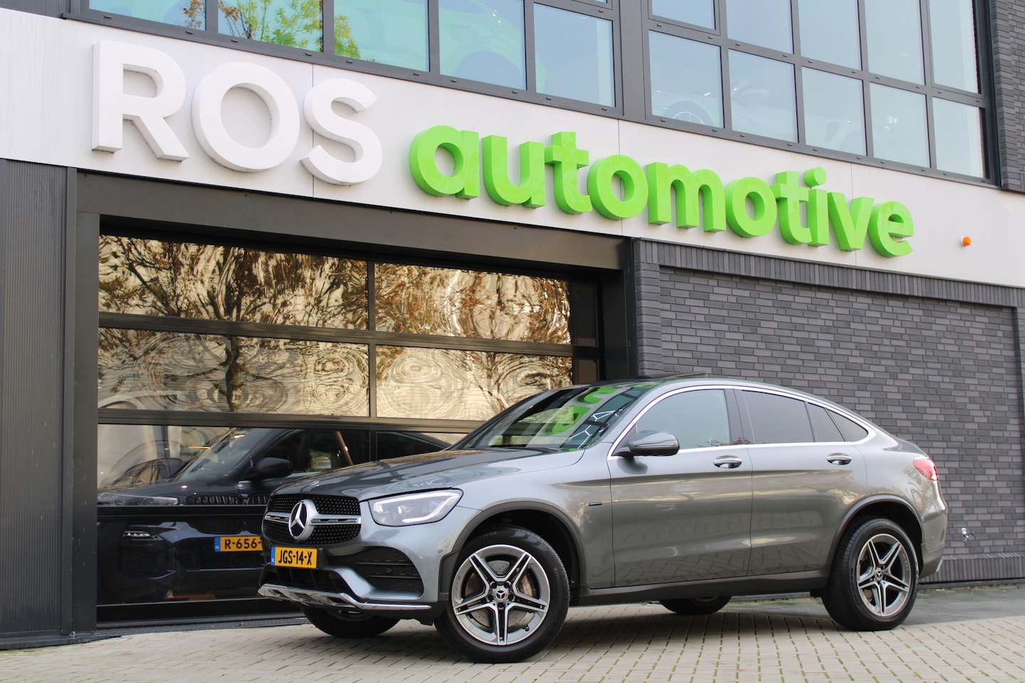 Mercedes-Benz GLC-klasse Coupé - 300e 4MATIC Premium Plus | BTW | PANO | MEMORY | ACC | 360 | BURMESTER | KEYLESS | CARPLAY - AutoWereld.nl