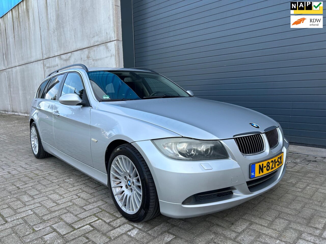 BMW 3-serie Touring - 325xi Executive AUT XENON PDC - AutoWereld.nl