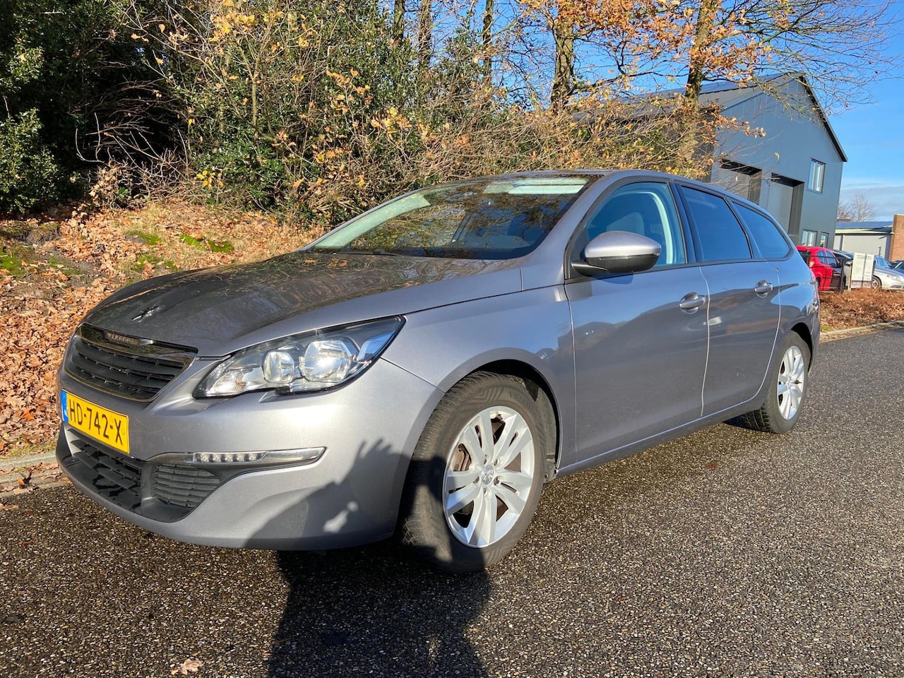 Peugeot 308 SW - 1.6 BlueHDI Blue Lease Pack 1.6 BlueHDI Blue Lease Pack, BJ`2015, Trekhaak! - AutoWereld.nl
