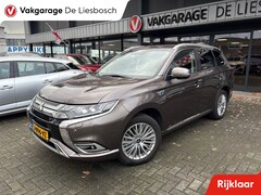 Mitsubishi Outlander - 2.4 PHEV Intense / Navigatie / trekhaak / camera / stoelverwarming