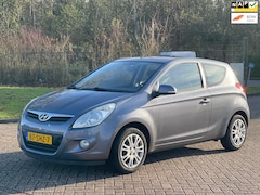 Hyundai i20 - 1.4i i-Motion/AIRCO/ELECRAMEN VOOR