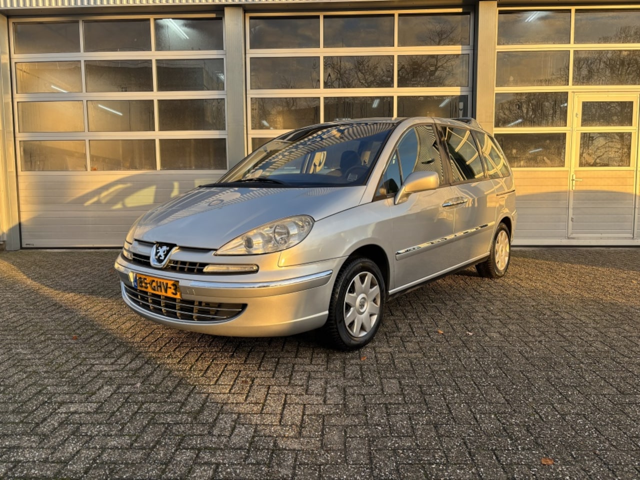 Peugeot 807 - 2.0 ST 2.0 ST - AutoWereld.nl