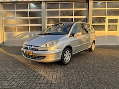 Peugeot 807 - 2.0 ST
