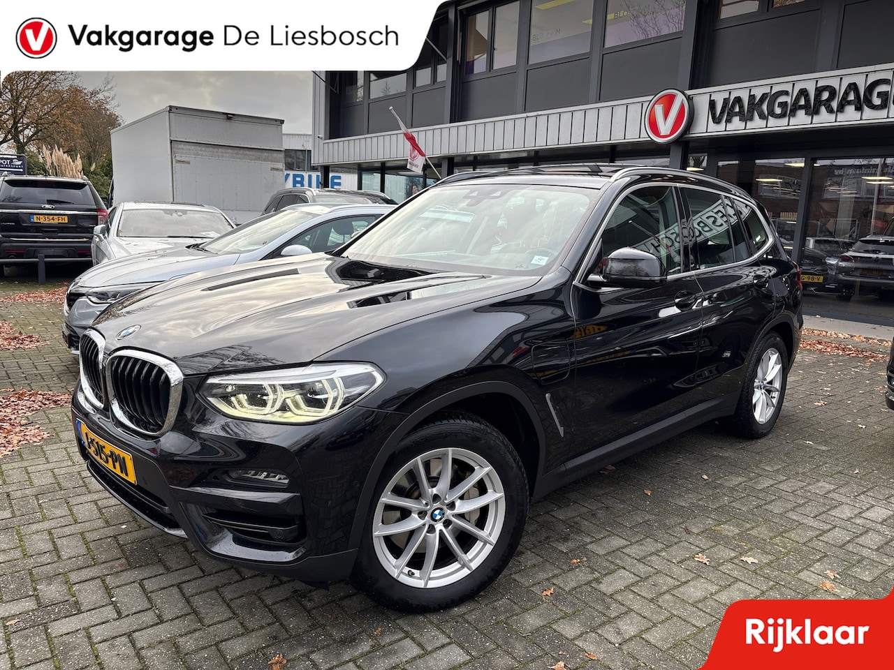 BMW X3 - XDrive30e eDrive Edition / Panorama-dak / trekhaak / leder / head-up - AutoWereld.nl