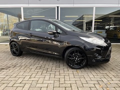 Ford Fiesta - 1.4 Ghia LMV / Sportstoelen / Clima / Multimedia