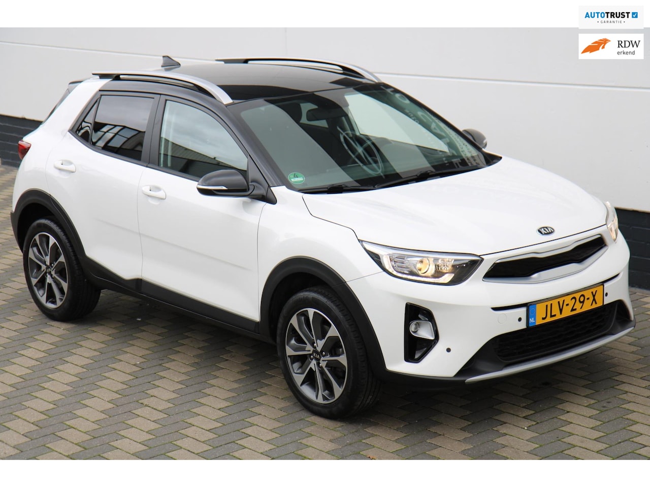 Kia Stonic - 1.0 T-GDi DynamicLine Automaat Carplay Camera !! - AutoWereld.nl