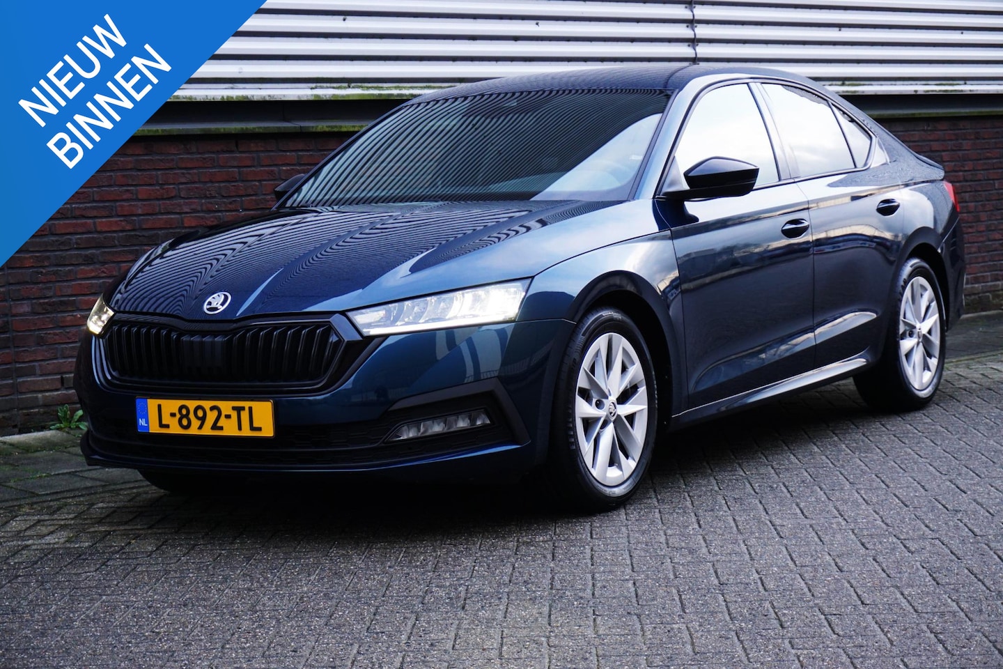 Skoda Octavia - 1.0 TSI Sport Business/Trekhaak/17Inch.LMV/ Digitaal Dashboard. - AutoWereld.nl