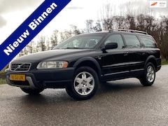 Volvo XC70 - 2.5 T Momentum Automaat Leder Youngtimer A-Z onderhouden Trekhaak Stoelverwarming 16" Velg