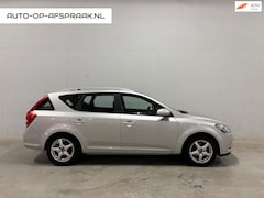 Kia Cee'd - 1.4 CVVT X-ecutive Trekhaak Cruise Clima Navi PDC