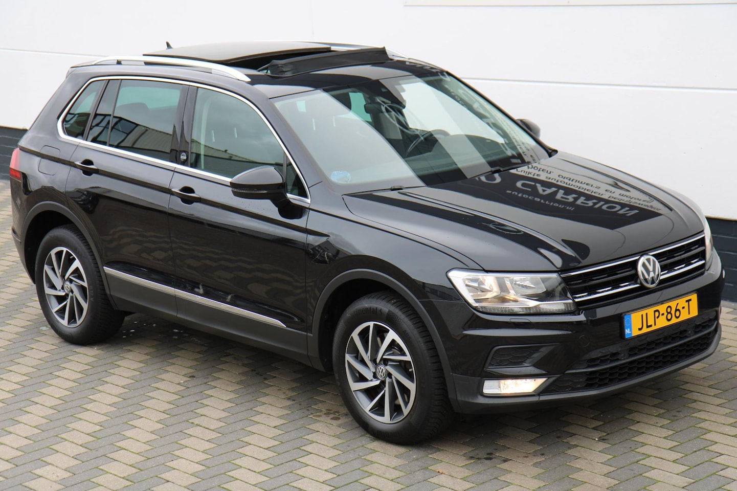 Volkswagen Tiguan - 2.0 TSI 4Motion 179PK DSG Pano Carplay !! - AutoWereld.nl