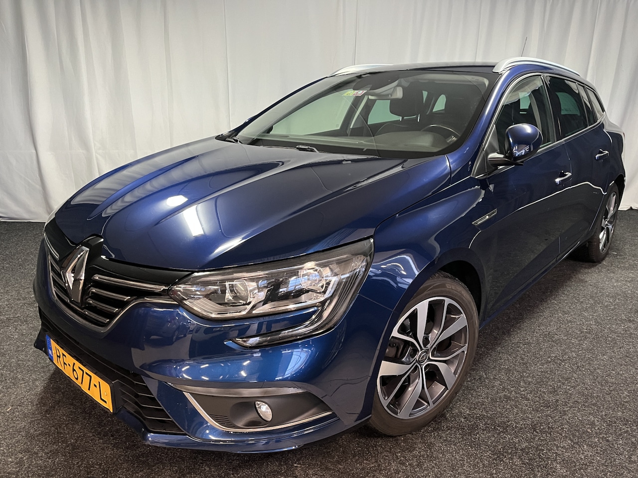 Renault Mégane Estate - 1.2 TCe Bose APPLE/CRUISE/NAVI/PDC/LMV - AutoWereld.nl