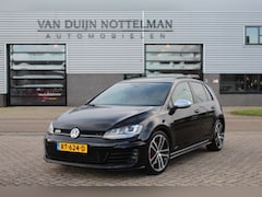 Volkswagen Golf - 2.0 TDI GTD / Panoramadak / Led / Stoelverwarming