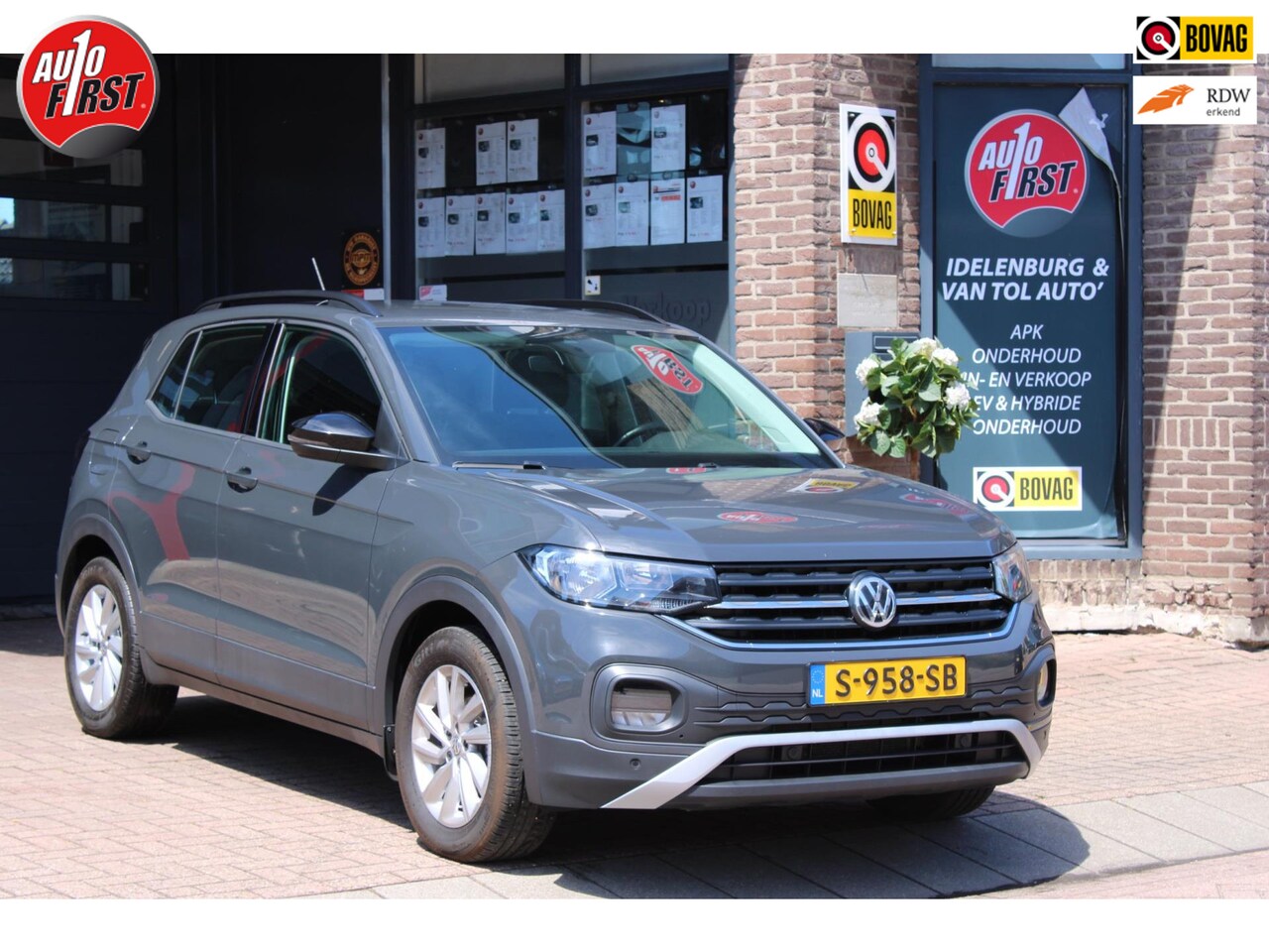 Volkswagen T-Cross - 1.0 TSI Life // Adaptive Cruise // Stoelverwarming // PDC - AutoWereld.nl