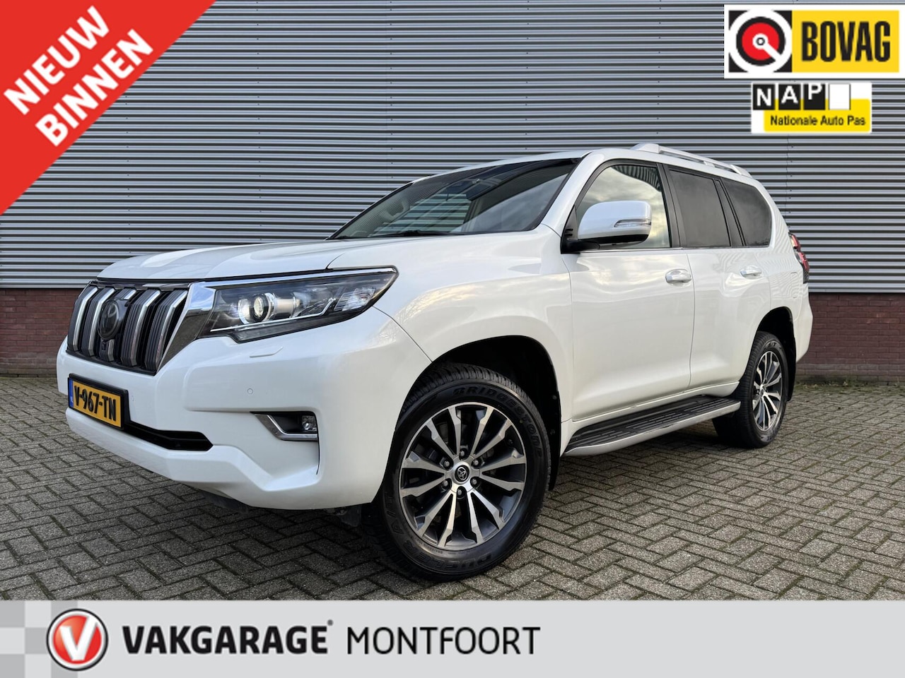Toyota Land Cruiser - LandCruiser 2.8 D-4D Executive|Grijs Kenteken|Pano|Stoelverwarming|Trekhaak|ACC|Navi| - AutoWereld.nl