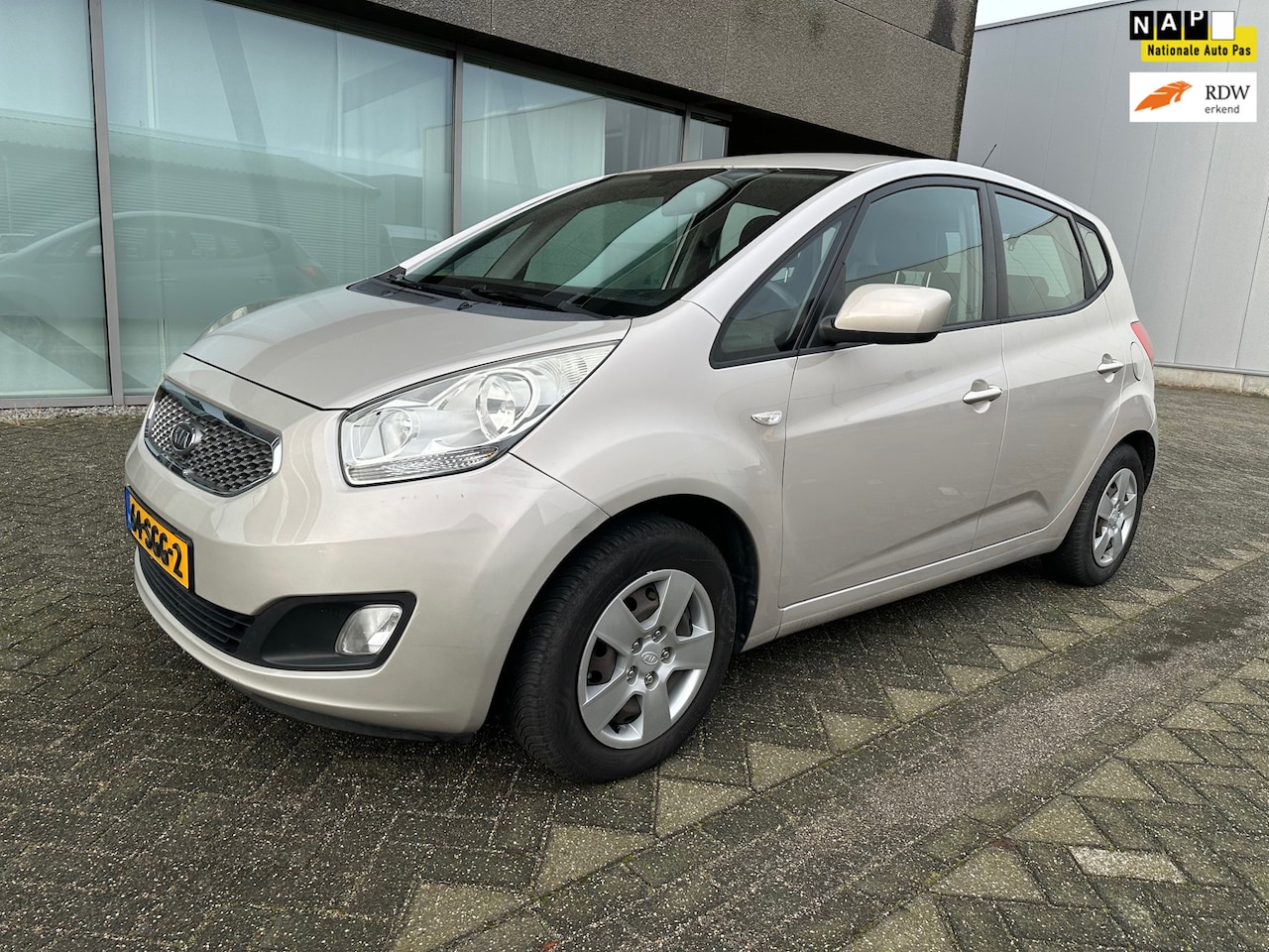 Kia Venga - 1.4 CVVT Seven AIRCO BJ 9-2011 APK 12-2025 - AutoWereld.nl
