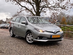 Toyota Auris Touring Sports - 1.8 Hybrid Energy | Navi + Camera + Cruise Nu € 10.975,